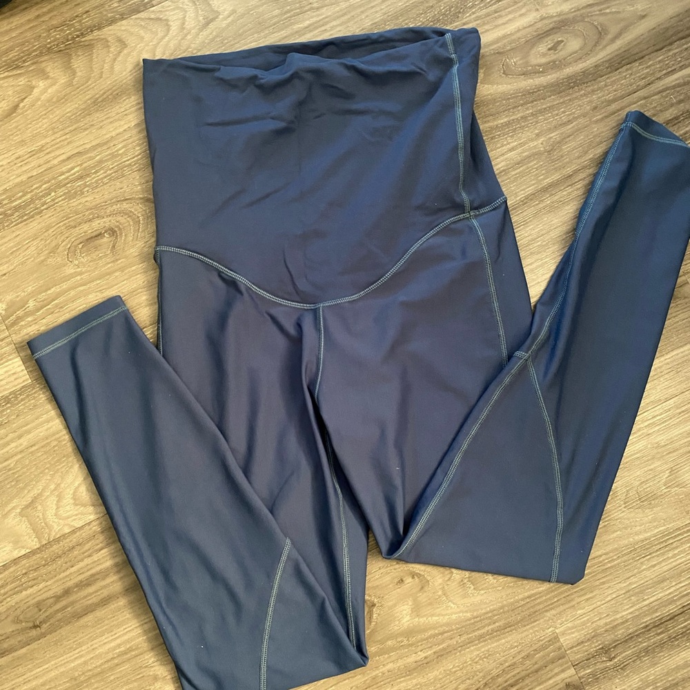 Cadenshae maternity / postpartum leggings